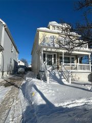 5 Humphrey Road Upper, Buffalo, NY 14207