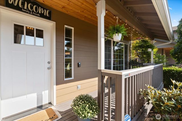 801 Darwins Way, Granite Falls, WA 98252