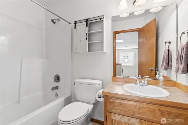801 Darwins Way, Granite Falls, WA 98252
