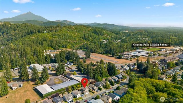 801 Darwins Way, Granite Falls, WA 98252