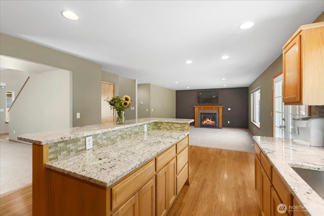 801 Darwins Way, Granite Falls, WA 98252