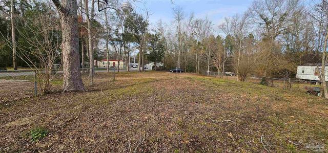 14 Williams Ditch Rd, Cantonment, FL 32533