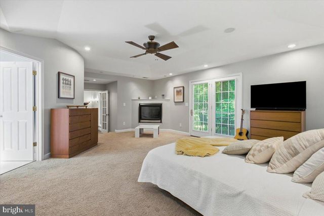 5803 HALL ST, Burke, VA 22015