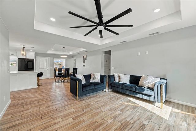 610 S Resplandor Street, Mission, TX 78572