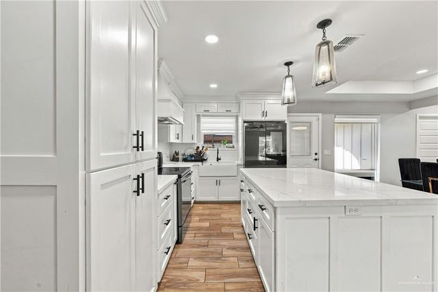 610 S Resplandor Street, Mission, TX 78572