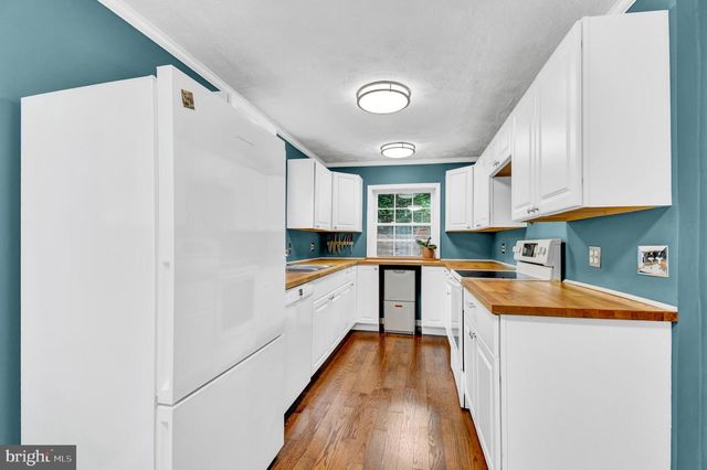 6020 BROAD ST, Bethesda, MD 20816