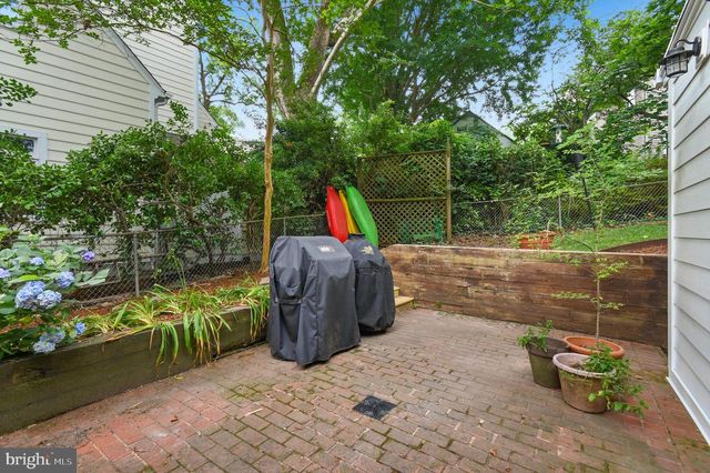 6020 BROAD ST, Bethesda, MD 20816