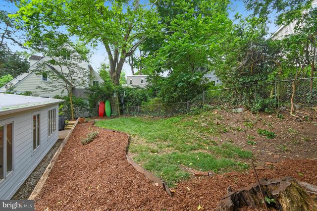 6020 BROAD ST, Bethesda, MD 20816