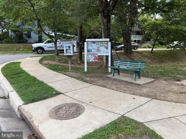 6020 BROAD ST, Bethesda, MD 20816
