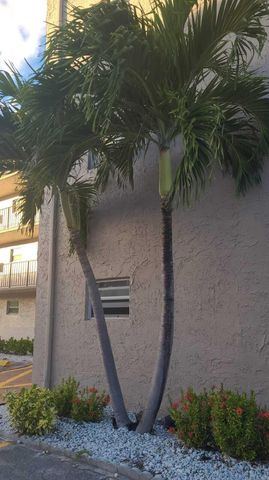 725 Lori Drive 406, Palm Springs, FL 33461