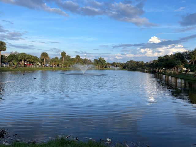 725 Lori Drive 406, Palm Springs, FL 33461