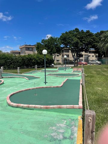 725 Lori Drive 406, Palm Springs, FL 33461