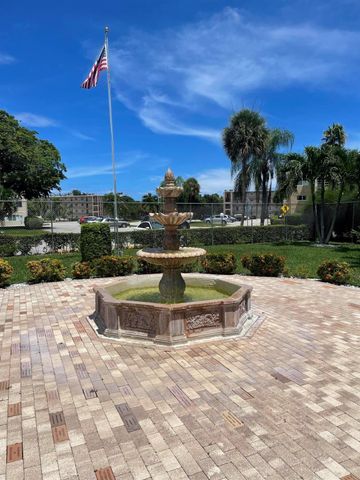 725 Lori Drive 406, Palm Springs, FL 33461