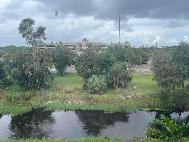 725 Lori Drive 406, Palm Springs, FL 33461