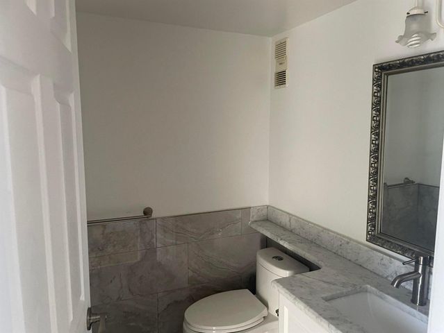 725 Lori Drive 406, Palm Springs, FL 33461