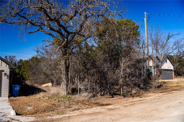 5816 Barkridge Drive, Granbury, TX 76048