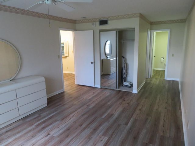 9233 SW 8th Street 117, Boca Raton, FL 33428