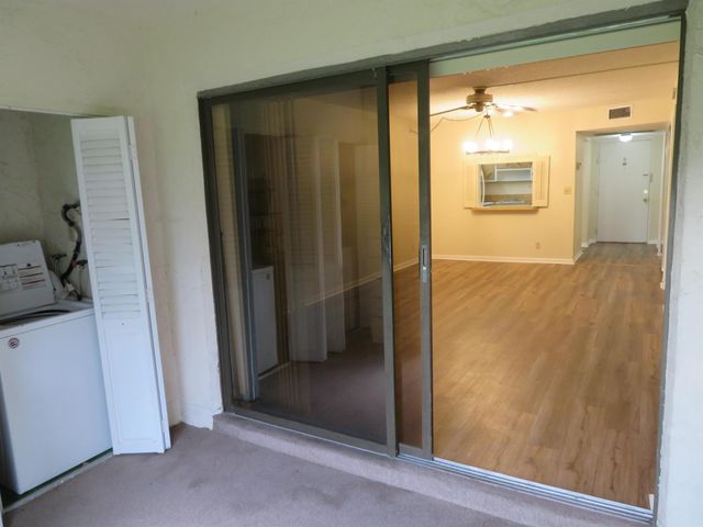 9233 SW 8th Street 117, Boca Raton, FL 33428