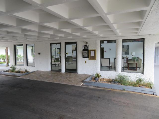 9233 SW 8th Street 117, Boca Raton, FL 33428