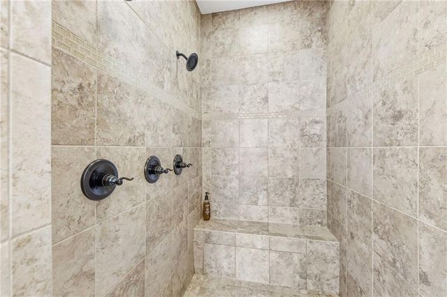 24847 W 98th Street, Lenexa, KS 66227