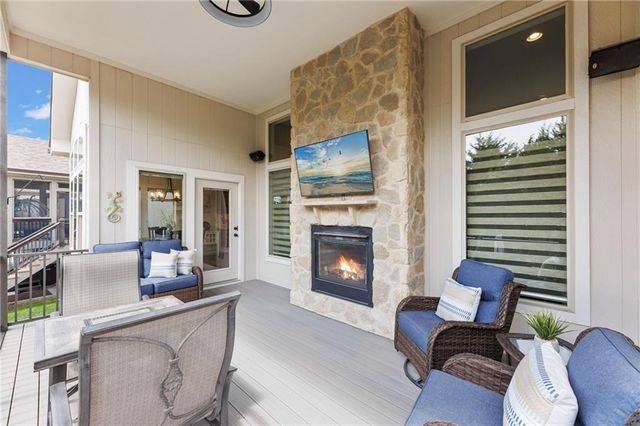 24847 W 98th Street, Lenexa, KS 66227