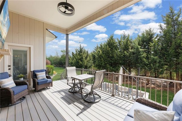24847 W 98th Street, Lenexa, KS 66227