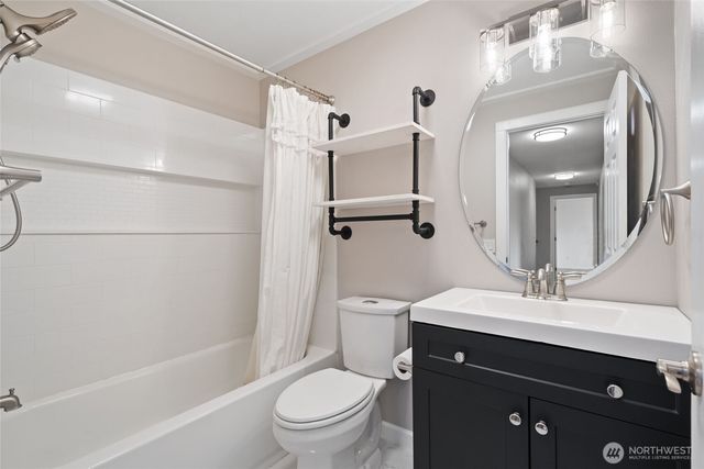 118 Adams Drive, Kelso, WA 98626