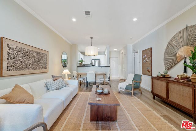 6400 Crescent Parkway 206, Playa Vista, CA 90094