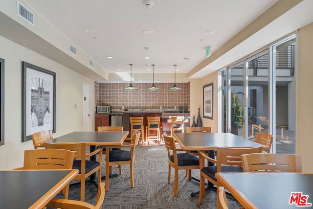 6400 Crescent Parkway 206, Playa Vista, CA 90094