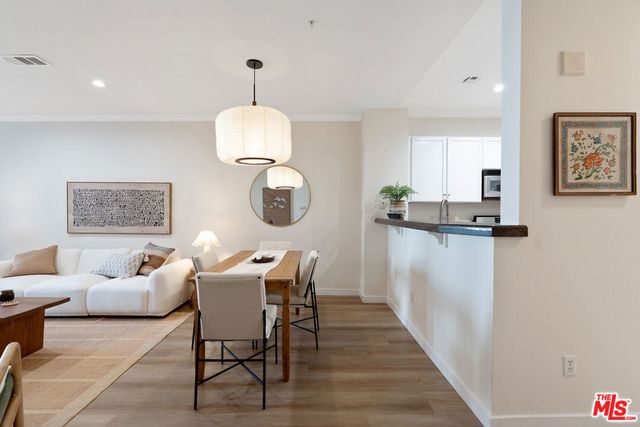 6400 Crescent Parkway 206, Playa Vista, CA 90094