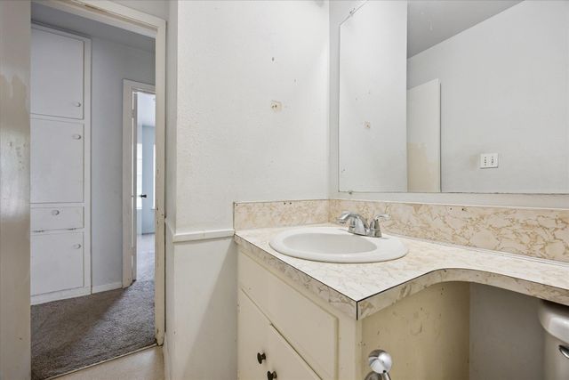 402 Bramble DR, Austin, TX 78745