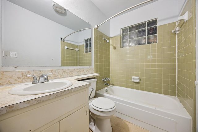 402 Bramble DR, Austin, TX 78745