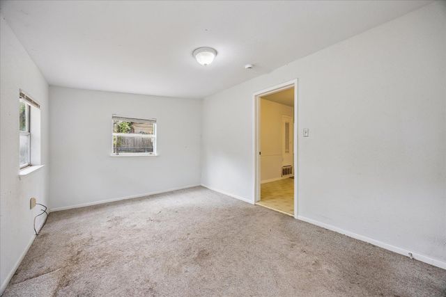 402 Bramble DR, Austin, TX 78745