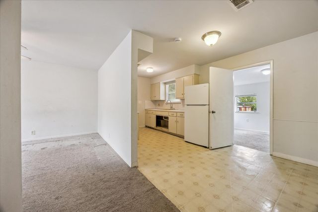 402 Bramble DR, Austin, TX 78745