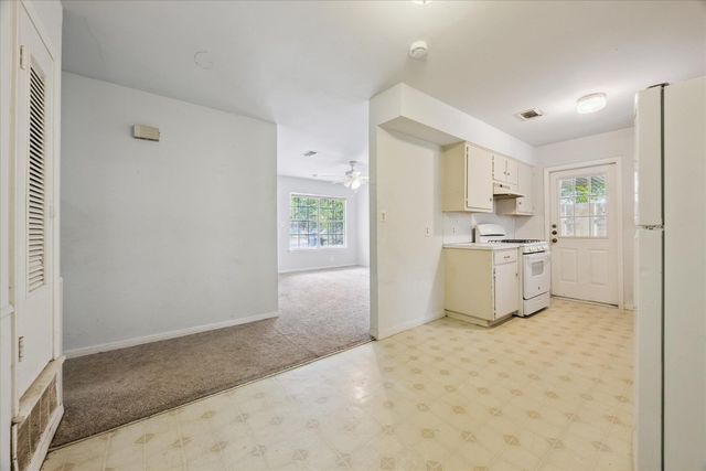 402 Bramble DR, Austin, TX 78745