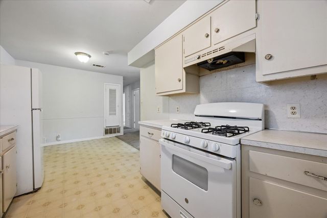 402 Bramble DR, Austin, TX 78745