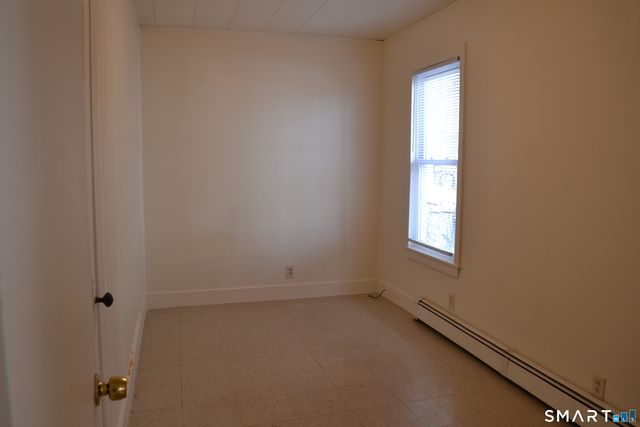 835 Bank Street, New London, CT 06320