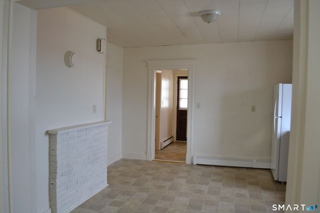 835 Bank Street, New London, CT 06320