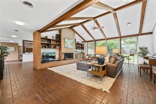 106 Ridgewood Road, Conroe, TX 77304