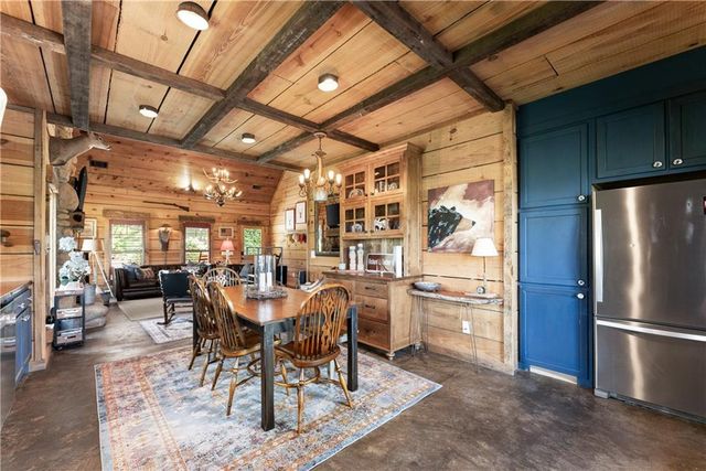 605 Lynch Mountain Rd, Sautee Nacoochee, GA 30571