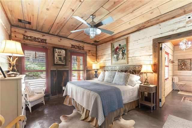 605 Lynch Mountain Rd, Sautee Nacoochee, GA 30571