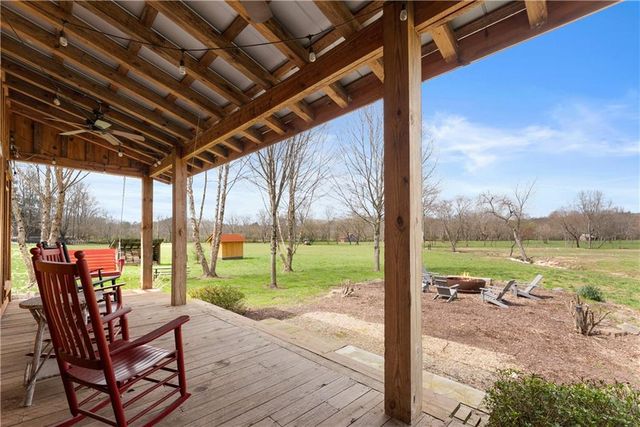 605 Lynch Mountain Rd, Sautee Nacoochee, GA 30571