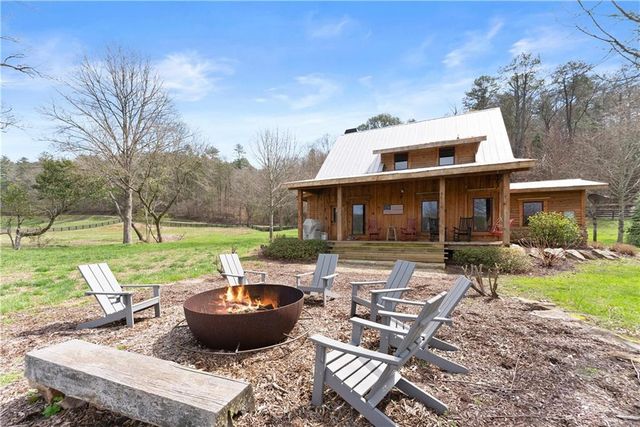 605 Lynch Mountain Rd, Sautee Nacoochee, GA 30571