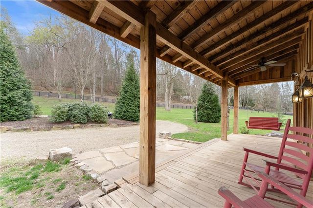 605 Lynch Mountain Rd, Sautee Nacoochee, GA 30571