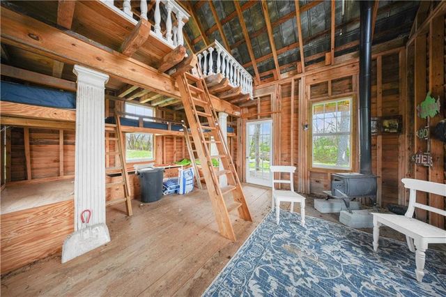 605 Lynch Mountain Rd, Sautee Nacoochee, GA 30571