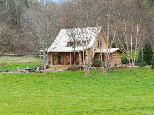 605 Lynch Mountain Rd, Sautee Nacoochee, GA 30571