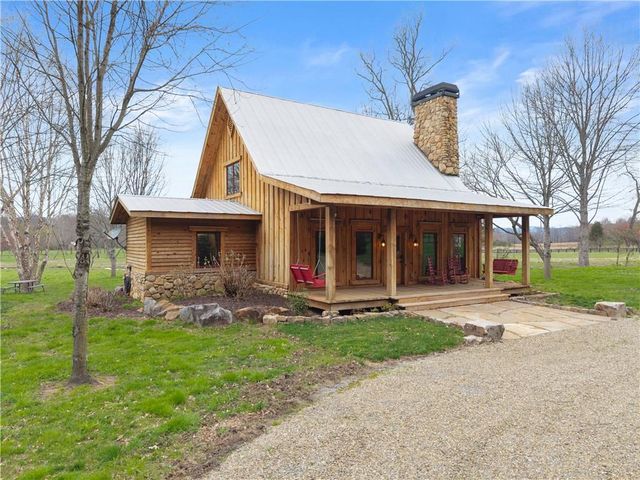 605 Lynch Mountain Rd, Sautee Nacoochee, GA 30571