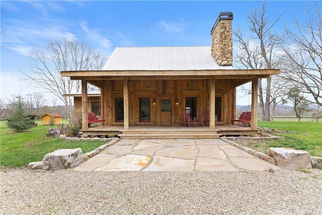 605 Lynch Mountain Rd, Sautee Nacoochee, GA 30571
