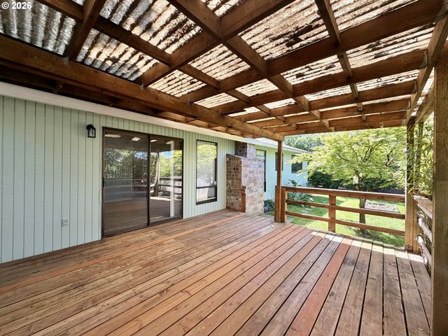 2715 Sw 31ST St, Gresham, OR 97080