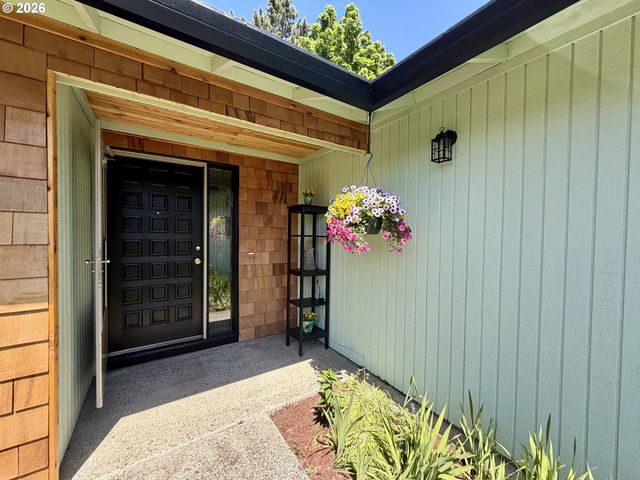 2715 Sw 31ST St, Gresham, OR 97080